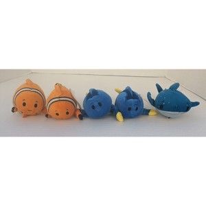 Nemo Hallmark Itty Bittys Disney Nemo X2, Dory X2, Whale shark Keep swimming